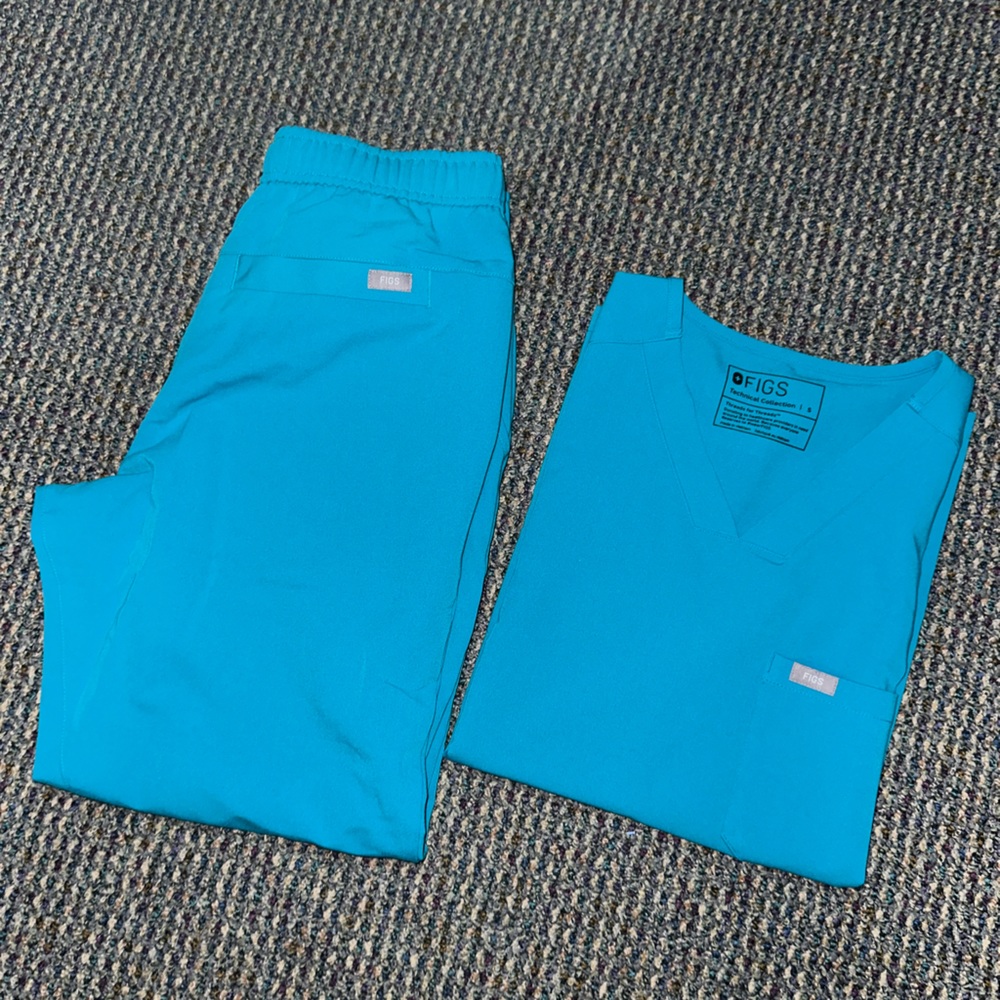 FIGS Scrubs set - Teal Color